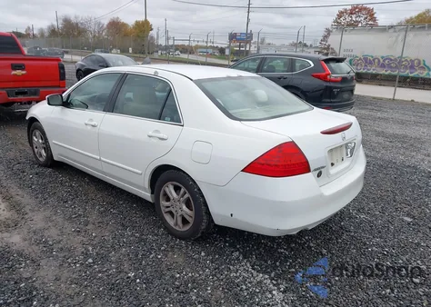 2007 Honda Accord 2.4 Ex из США, поврежденный, VIN 1HGCM56757A074507